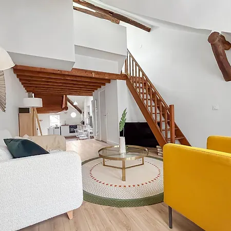 Hypercentre Saint-germain-en-laye, Beau Duplex Apartment